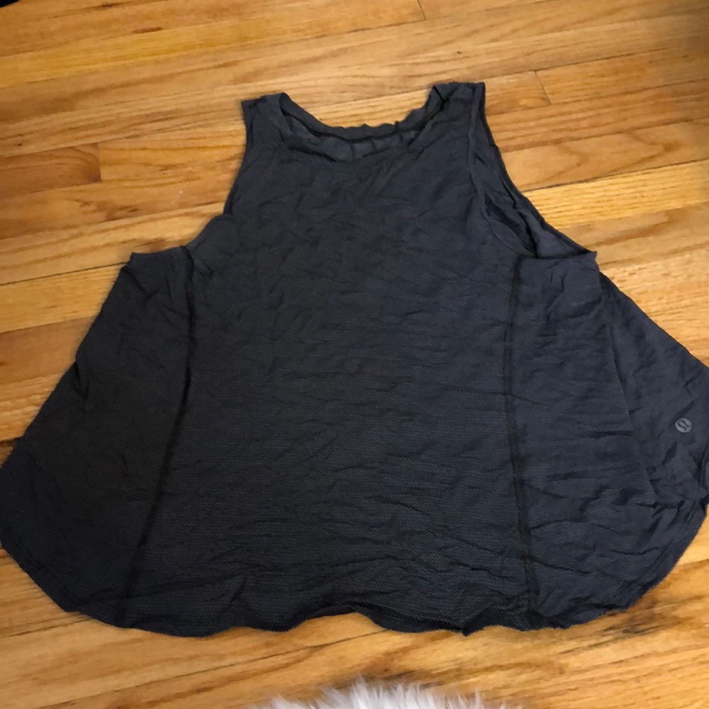 Flowy lululemon tank